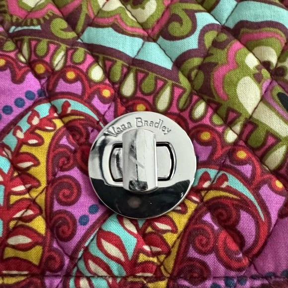 Vera Bradley - Multi Color Crossbag - Picture 2 of 5
